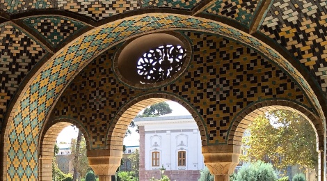 A bridge between Italy and Iran